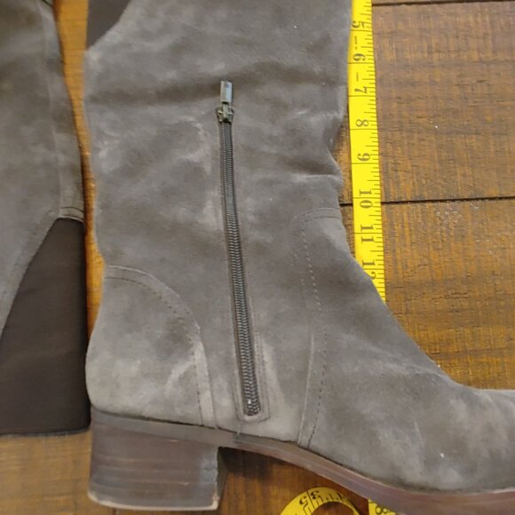 Lucky Brand suede boots  11 - Picture 4 of 7
